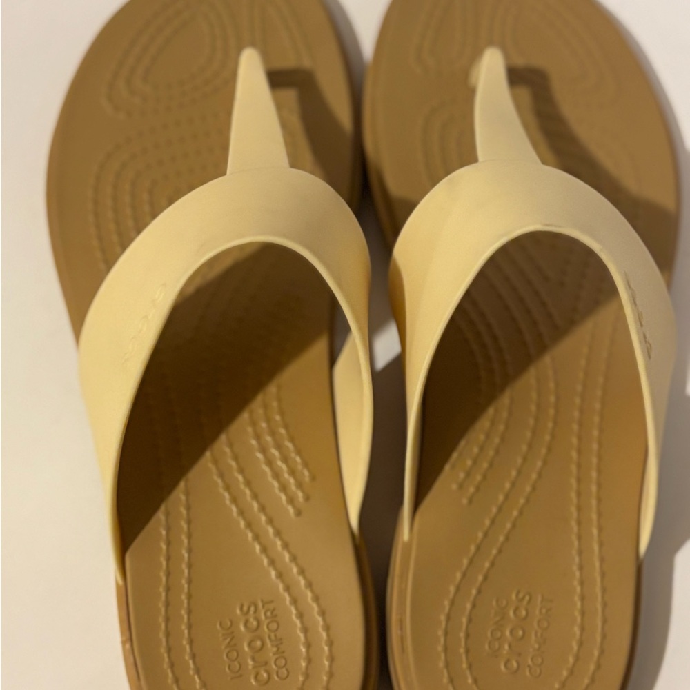 CROCS Tan Women's Sandals - Picture 2 of 7